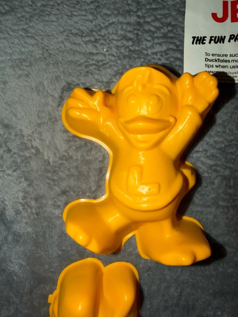 Vintage Disney Duck Tales Jello Mold 1989 Yellow Set of 4 Promotional Gelatin